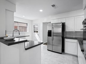 322 E Edgebrook Drive, Houston TX 77034