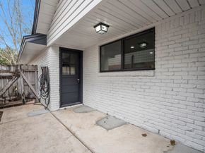 322 E Edgebrook Drive, Houston TX 77034