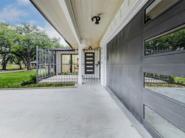 9219 Timberside Drive, Houston TX 77025