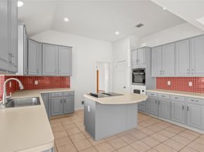 6314 Castle Lane Drive, Houston TX 77066