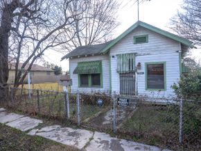 8808 Leander Street, Houston TX 77012