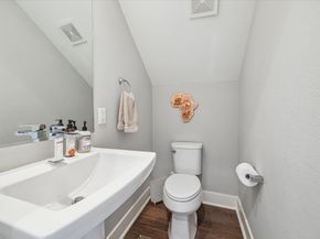 614 Thornton Road D, Houston TX 77018