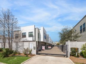 614 Thornton Road D, Houston TX 77018