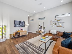 614 Thornton Road D, Houston TX 77018