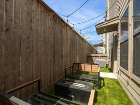 614 Thornton Road D, Houston TX 77018