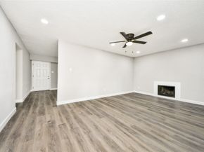 781 Country Place Drive 1017, Houston TX 77079