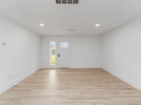 9226 Grady Street, Houston TX 77016