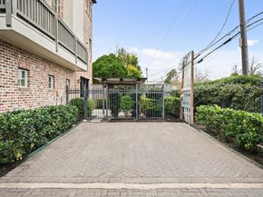 612 E 20th Street A, Houston TX 77008