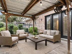 612 E 20th Street A, Houston TX 77008