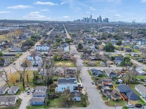 1502 Fairbanks Street, Houston TX 77009