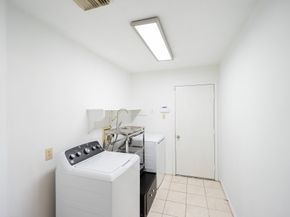 16039 Surrey Woods Drive, Friendswood TX 77546