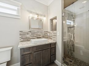 206 North Street, Houston TX 77009