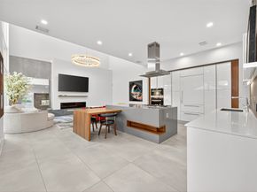 211 Stratford Street, Houston TX 77006