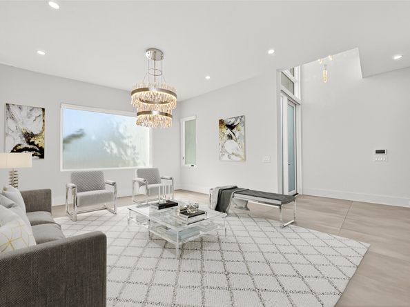 211 Stratford Street, Houston TX 77006