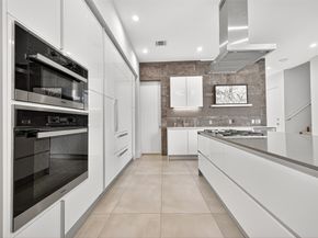 211 Stratford Street, Houston TX 77006