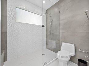 211 Stratford Street, Houston TX 77006