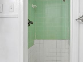 1135 W Clay Street, Houston TX 77019