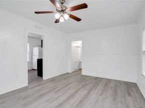 1135 W Clay Street, Houston TX 77019