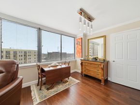 3525 Sage Road 909, Houston TX 77056