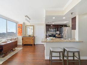 3525 Sage Road 909, Houston TX 77056