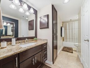 3525 Sage Road 909, Houston TX 77056