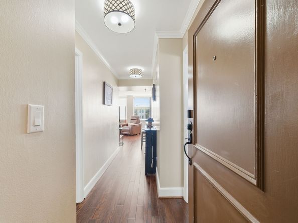 3525 Sage Road 909, Houston TX 77056