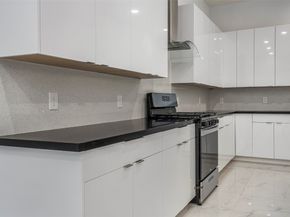 4934 Creekmont Drive, Houston TX 77091