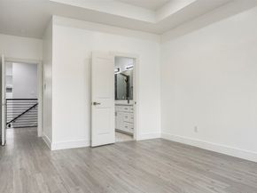 4934 Creekmont Drive, Houston TX 77091