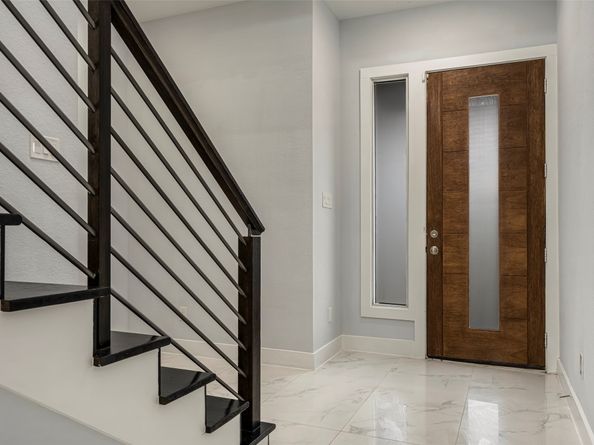 4934 Creekmont Drive, Houston TX 77091