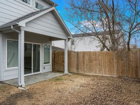 4934 Creekmont Drive, Houston TX 77091