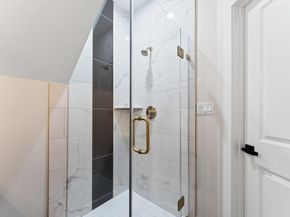 1908 Dismuke Street A, Houston TX 77023