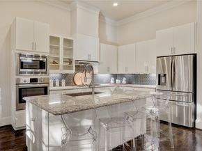 1701 Wrenwood Lakes, Houston TX 77043