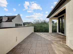 1701 Wrenwood Lakes, Houston TX 77043