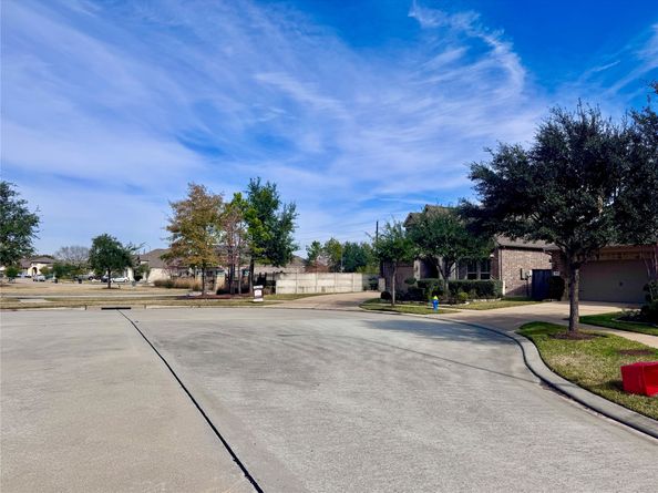 18630 Luma Cove Lane, Cypress TX 77429