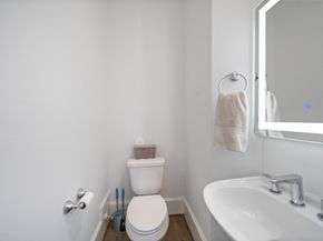 3307 Timbergrove Oaks Street, Houston TX 77008