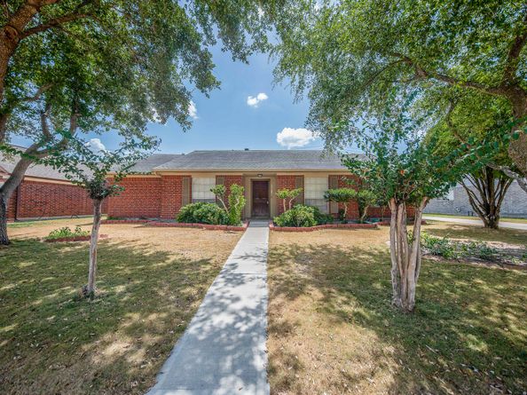 13211 Rosstown Drive, Sugar Land TX 77478