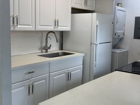 9550 Deering Drive 208, Houston TX 77036