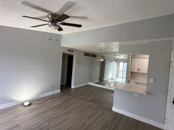 9550 Deering Drive 208, Houston TX 77036