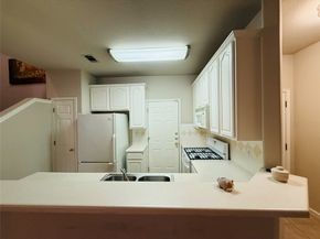 2100 Pipers Field Drive 55, Austin TX 78758