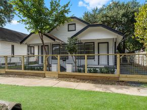1615 Mckee Street, Houston TX 77009