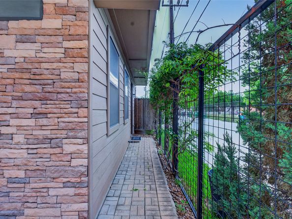 1420 Wilson Street, Houston TX 77019