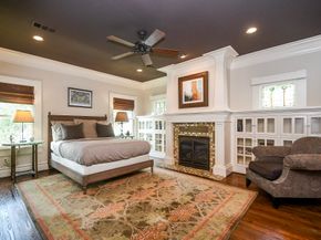 209 E Woodland Street, Houston TX 77009