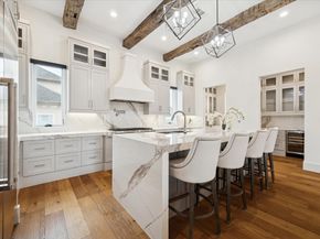 2434 Nantucket Drive C, Houston TX 77057