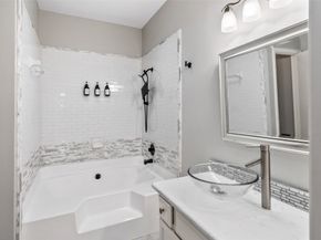 346 Wilcrest Drive 346, Houston TX 77042