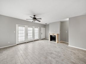 346 Wilcrest Drive 346, Houston TX 77042