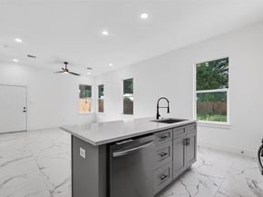 9334 Waller Street, Houston TX 77012