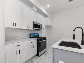 9334 Waller Street, Houston TX 77012