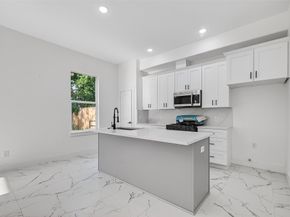 9334 Waller Street, Houston TX 77012