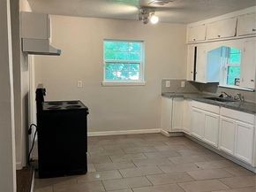 7227 Saint Augustine Street, Houston TX 77021