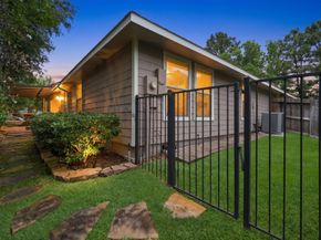 194 W Kentwick Place, Conroe TX 77384